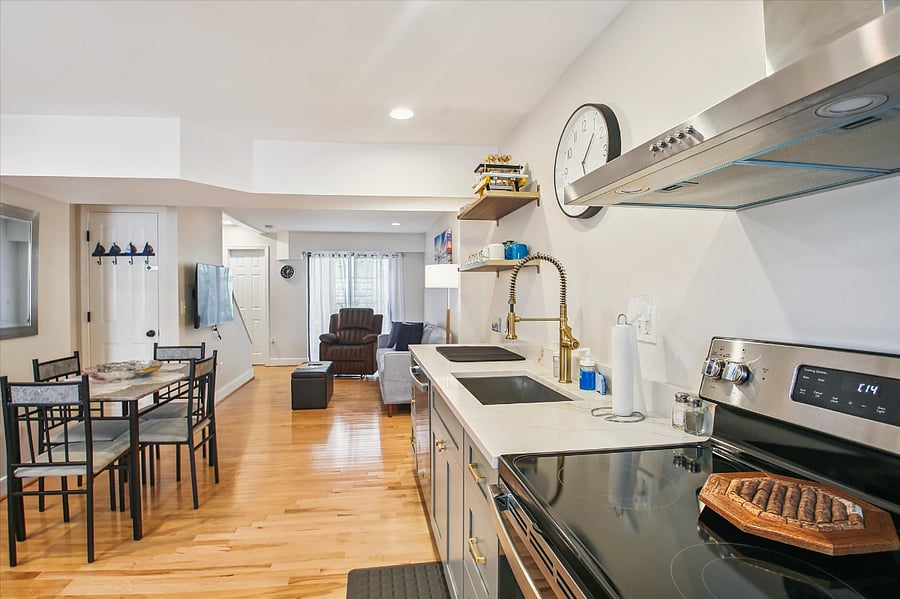 Furnished Finder property 888148_1 photo 6