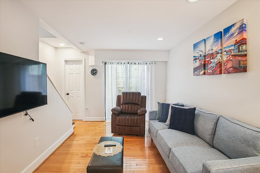 Furnished Finder property 888148_1 photo 9