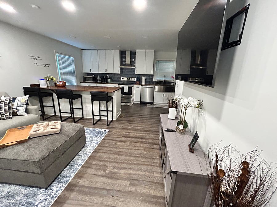 Furnished Finder property 888150_1 photo 8