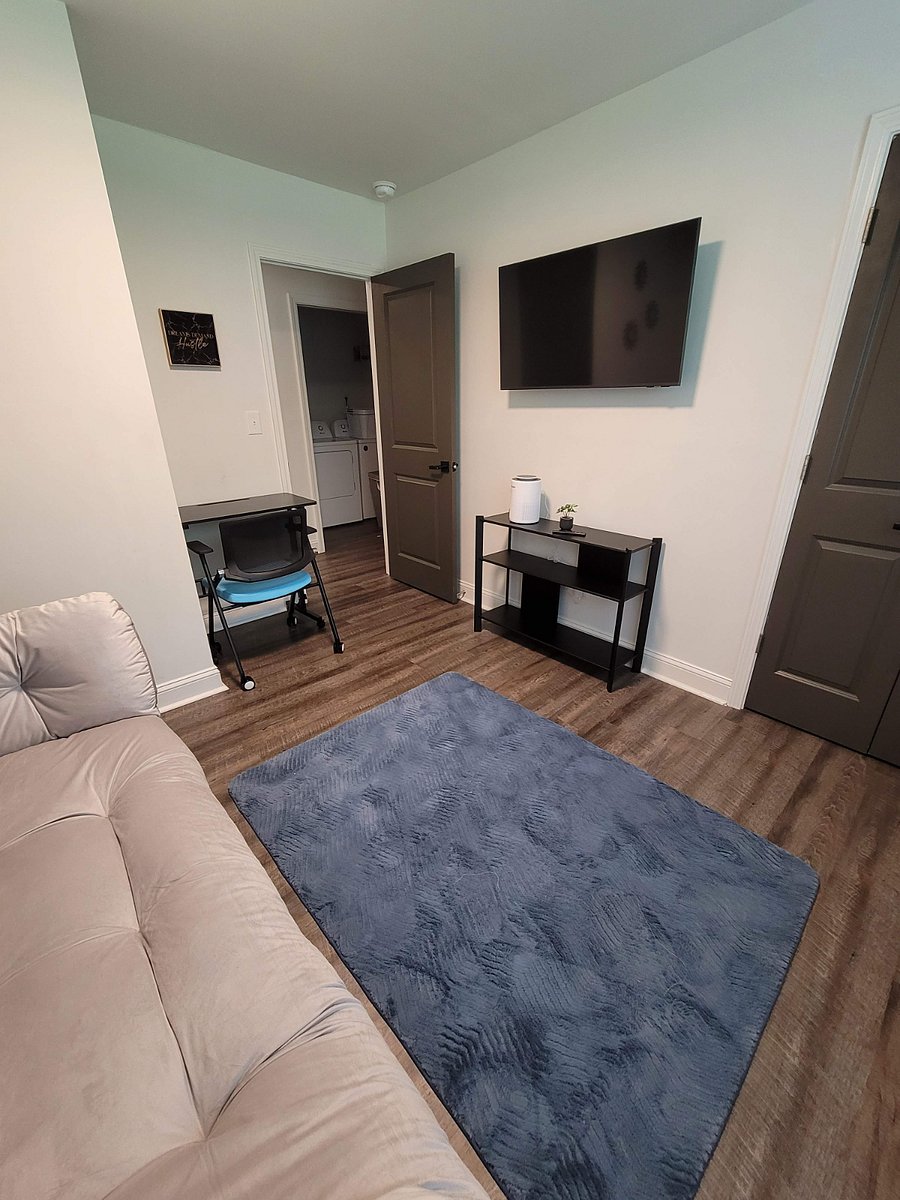 Furnished Finder property 888150_1 photo 12