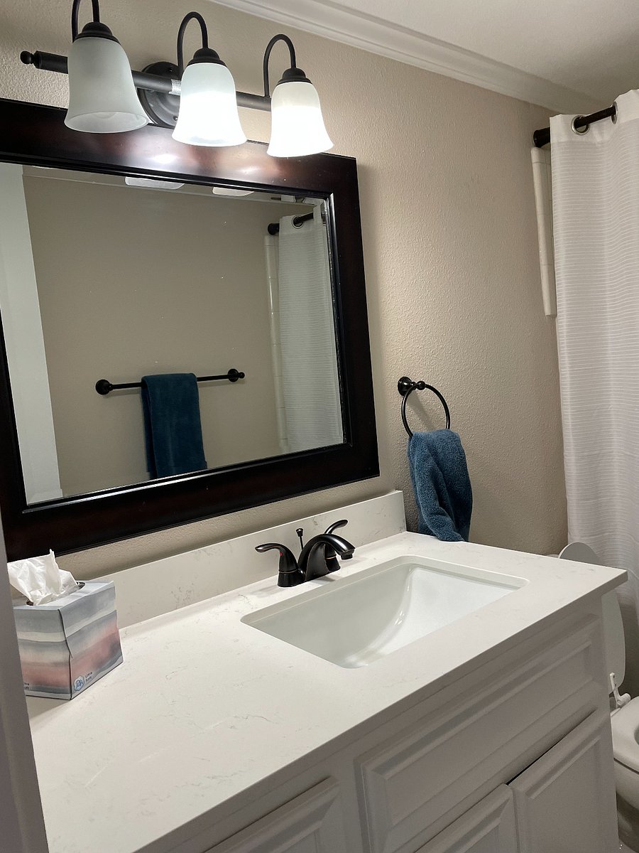 Downstairs full bathroom