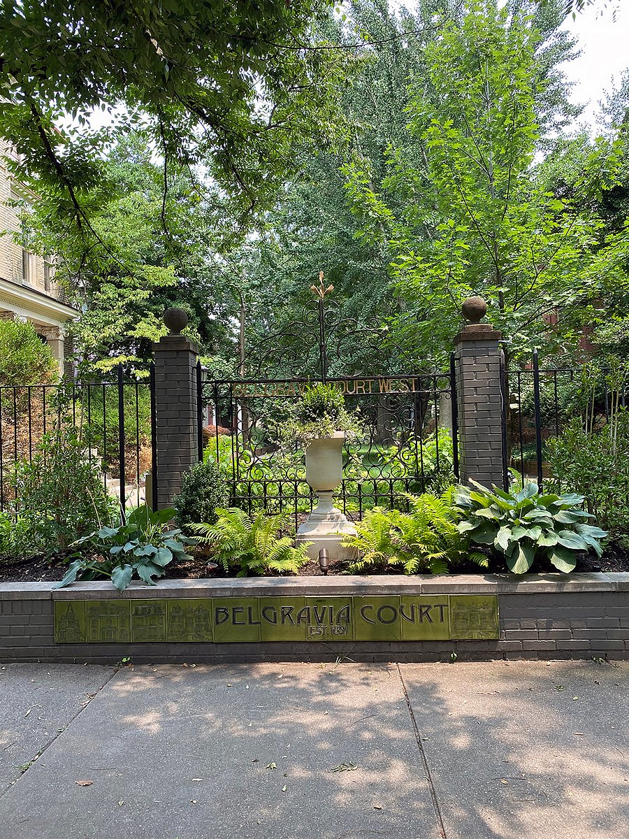 Courtyard street