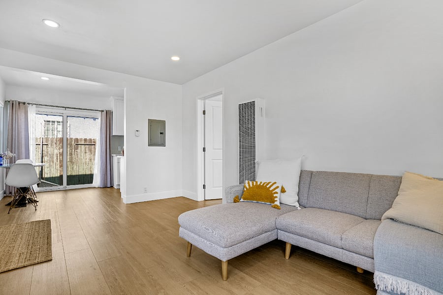 Furnished Finder property 888173_1 photo 7