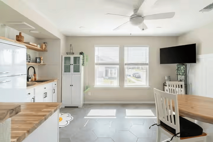 Furnished Finder property 888207_1 photo 2