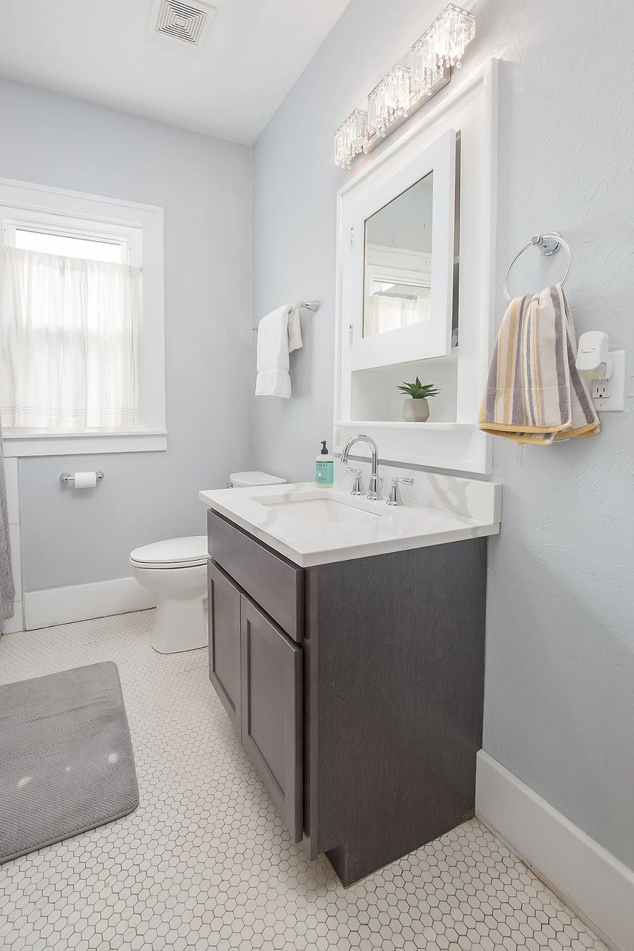 Furnished Finder property 888255_1 photo 9