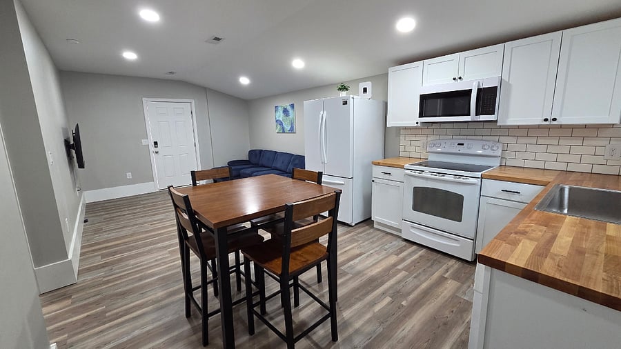 Furnished Finder property 888277_1 photo 3