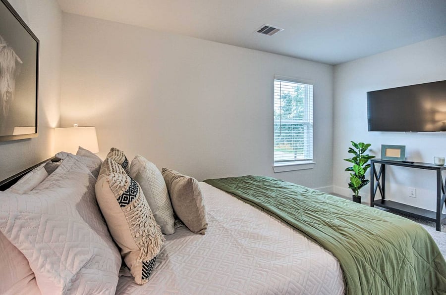 Furnished Finder property 888323_1 photo 32