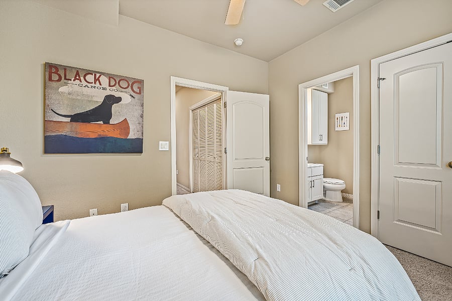 Guest Bedroom - Full Bed