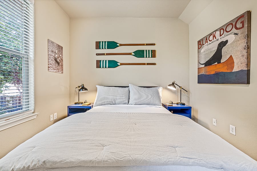 Guest Bedroom - Full Size bed