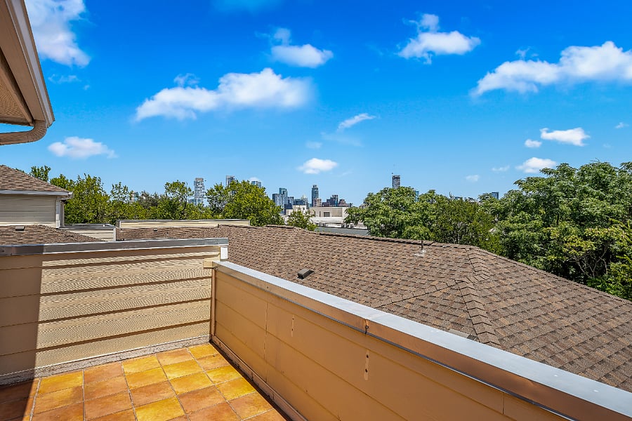 Roof top patio