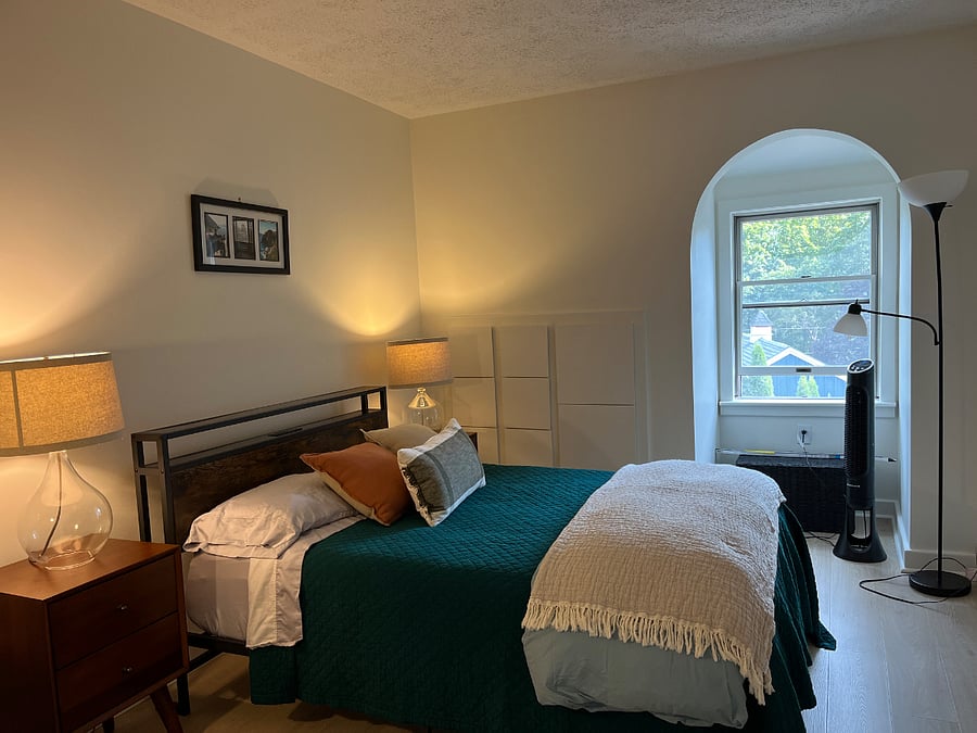 Second bedroom with new full size bed frame and platform mattress.  Can be set up to include office desk and chair. 