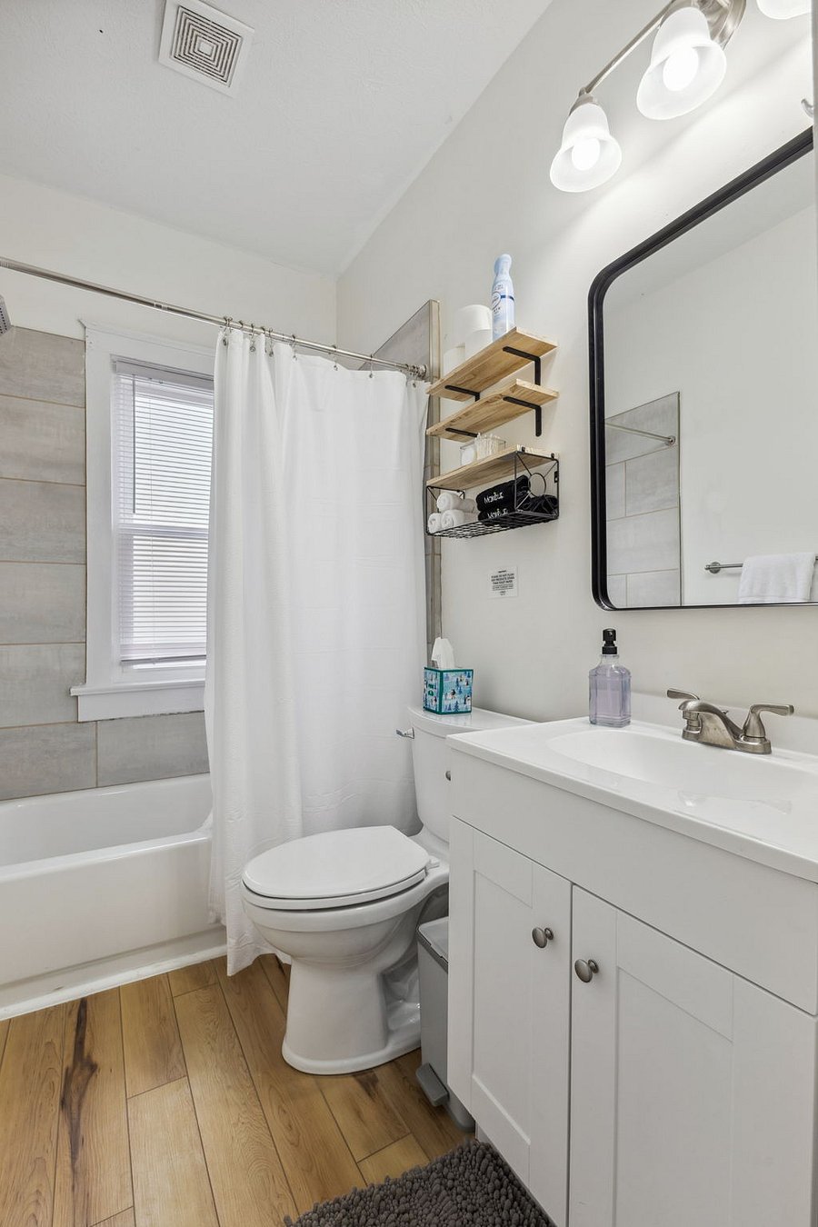 Furnished Finder property 888457_1 photo 8