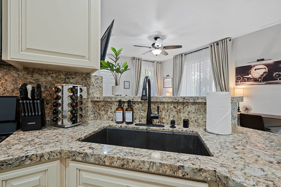 Furnished Finder property 888477_1 photo 15