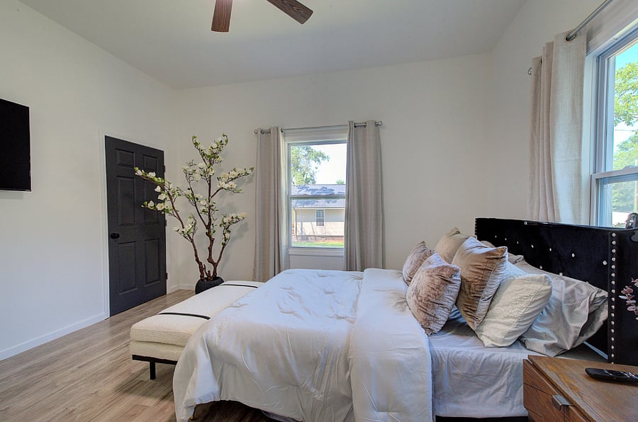Furnished Finder property 888496_1 photo 16