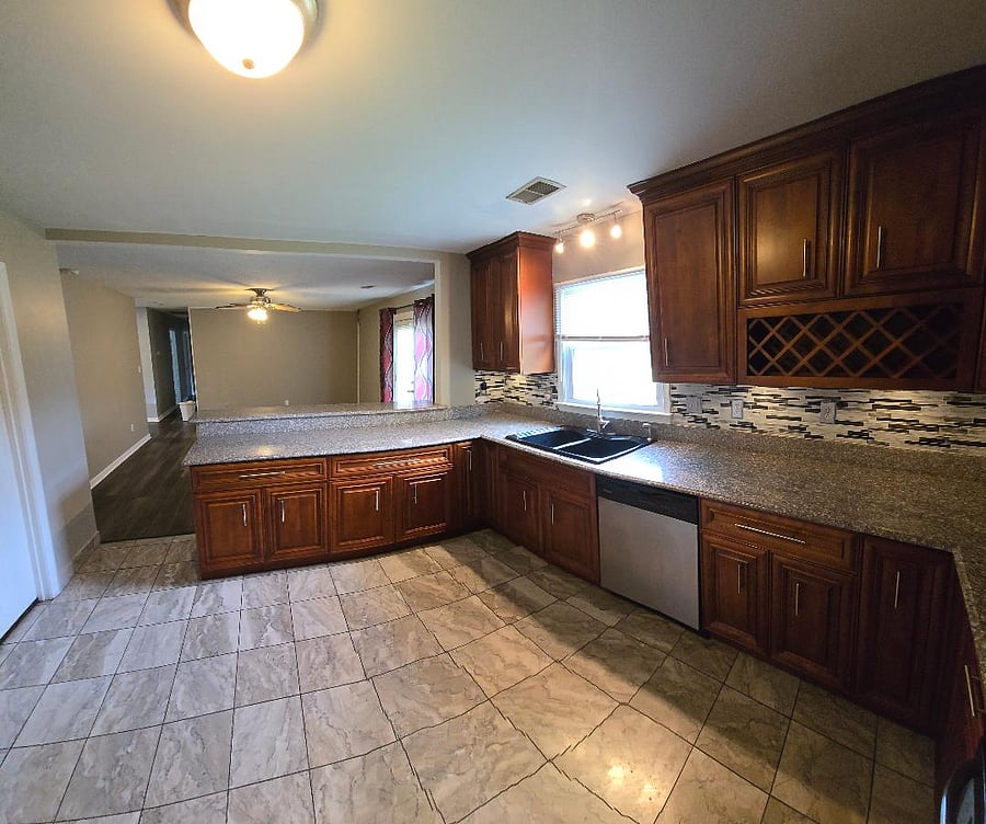 Furnished Finder property 888507_1 photo 12
