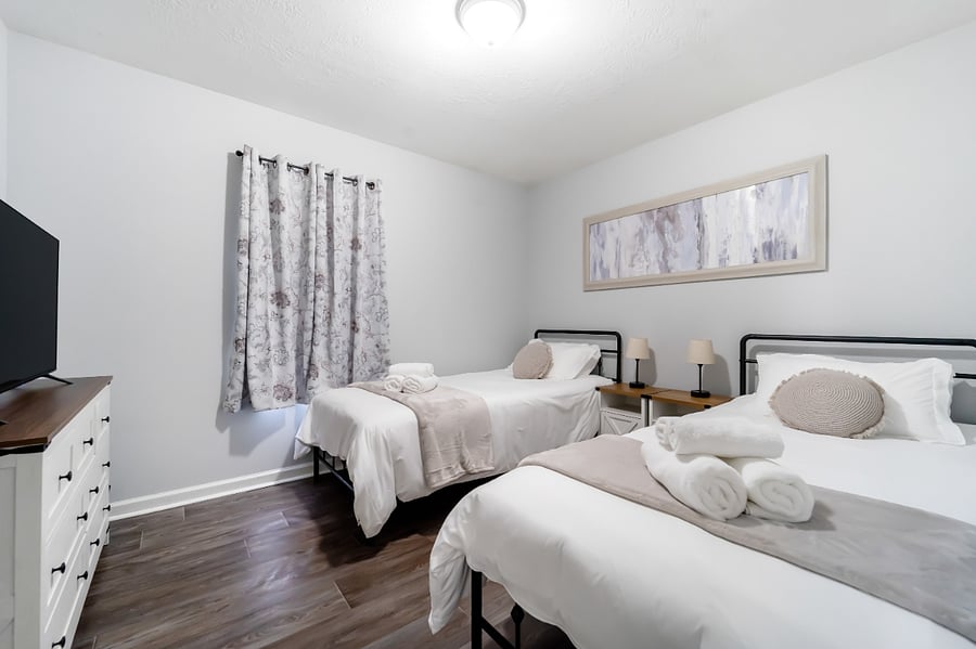 Furnished Finder property 888516_1 photo 11