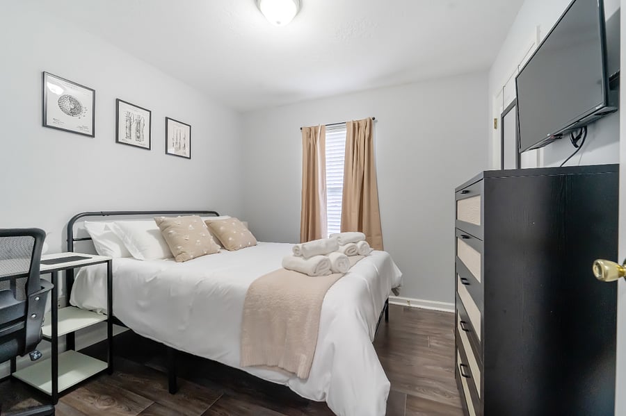 Furnished Finder property 888516_1 photo 8