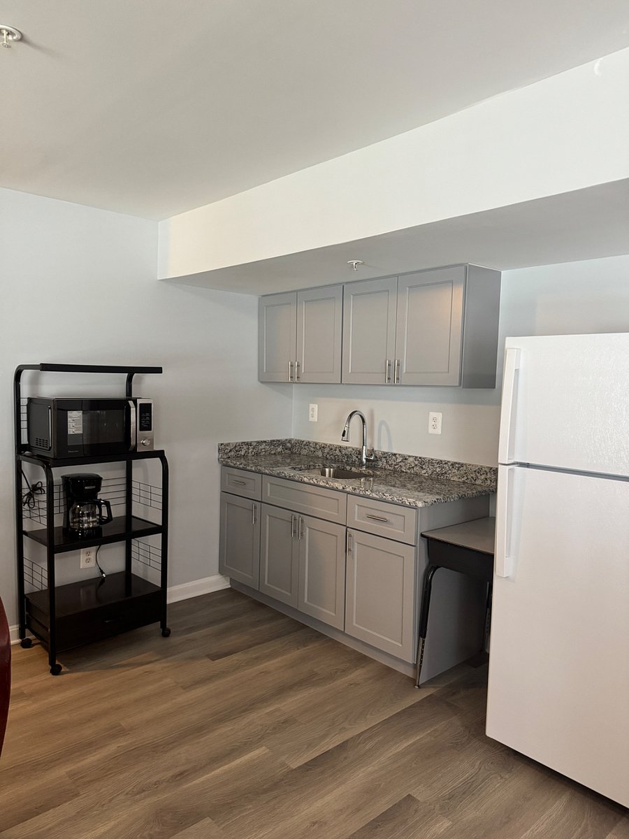Furnished Finder property 888520_1 photo 7