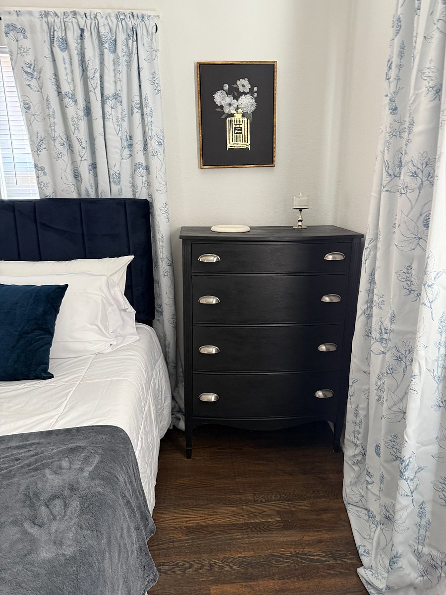 Queen bed