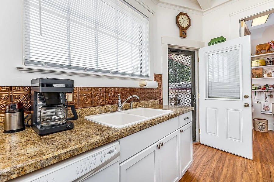 Furnished Finder property 888572_1 photo 15