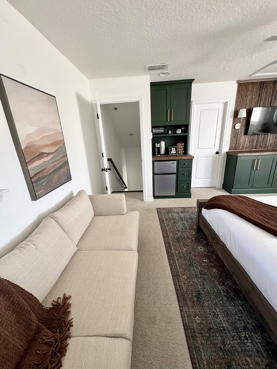 Furnished Finder property 888625_1 photo 4