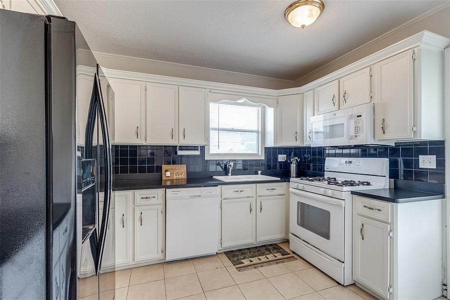 Furnished Finder property 888640_1 photo 7