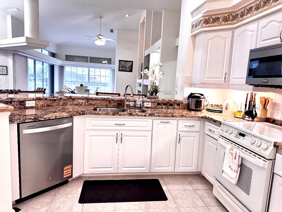 Furnished Finder property 888662_1 photo 12