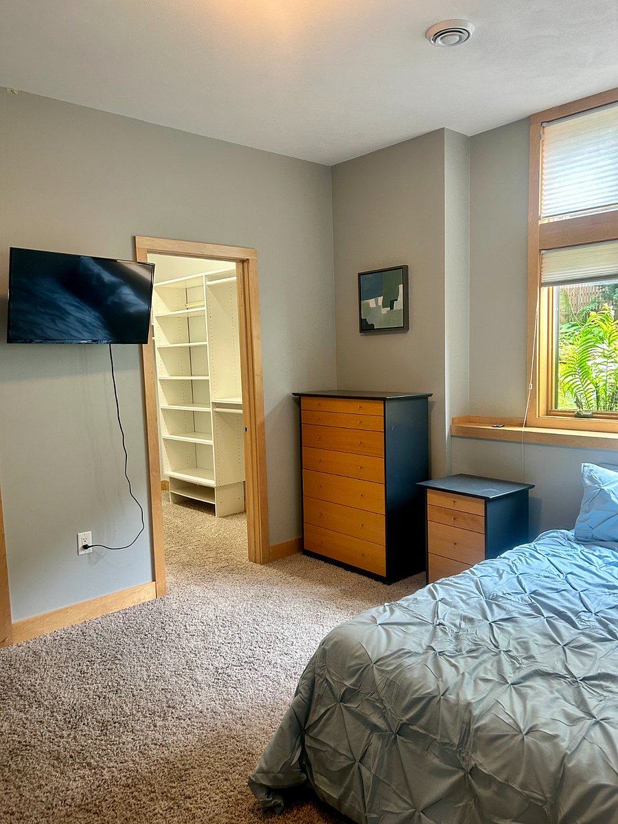 Furnished Finder property 888681_1 photo 16