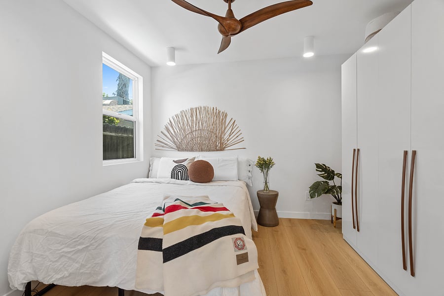 Bedroom with queen bed