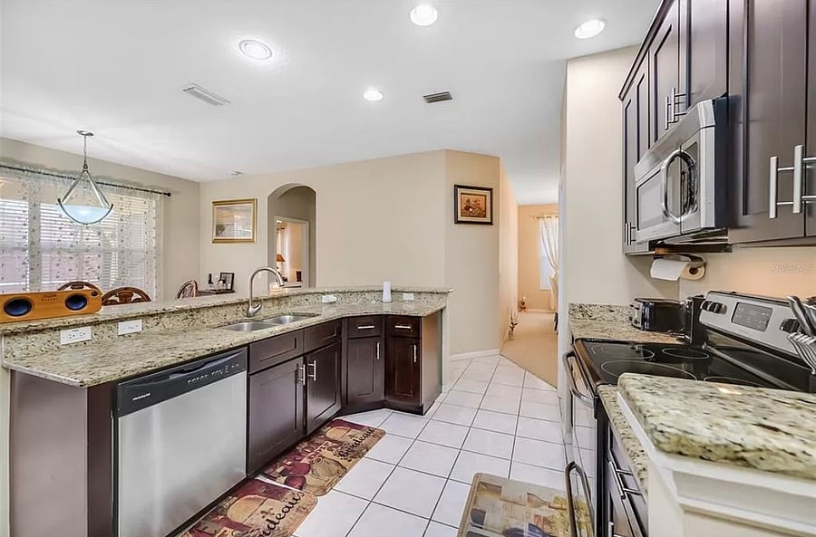 Furnished Finder property 888720_1 photo 11
