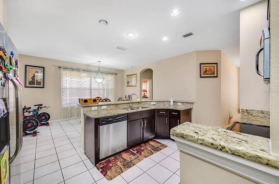 Furnished Finder property 888720_1 photo 13