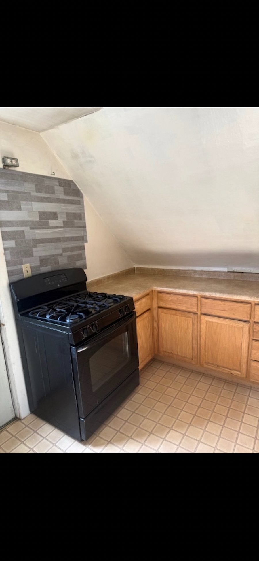 Furnished Finder property 888721_1 photo 4