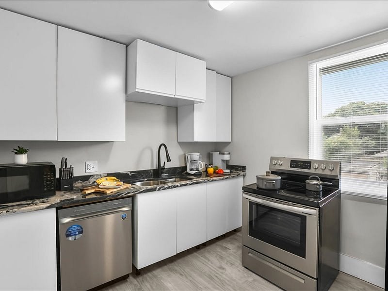 Furnished Finder property 888759_1 photo 7