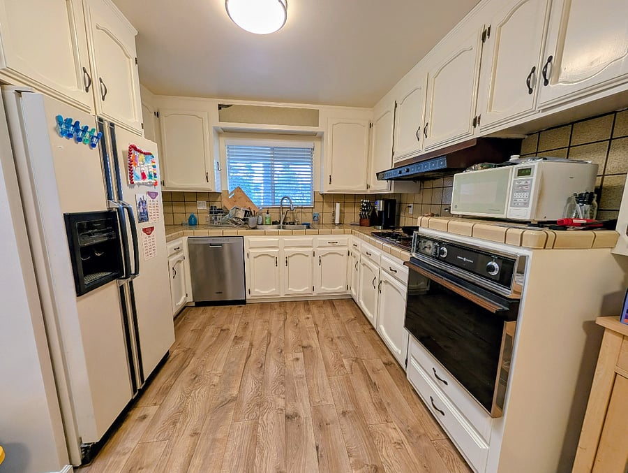 Furnished Finder property 888804_1 photo 12