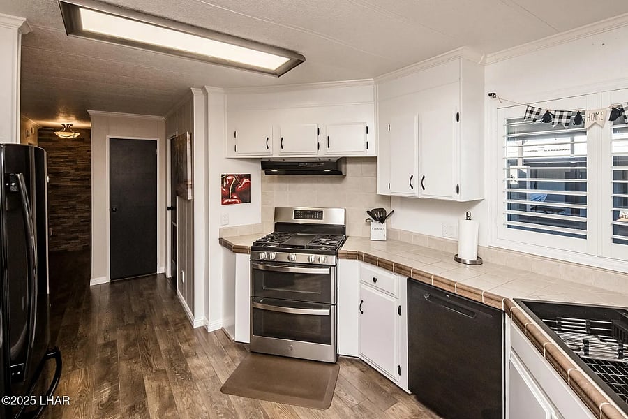 Furnished Finder property 888834_1 photo 12