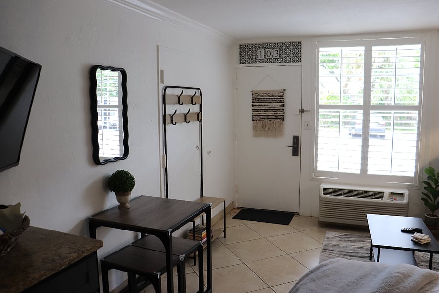 Furnished Finder property 888894_1 photo 17