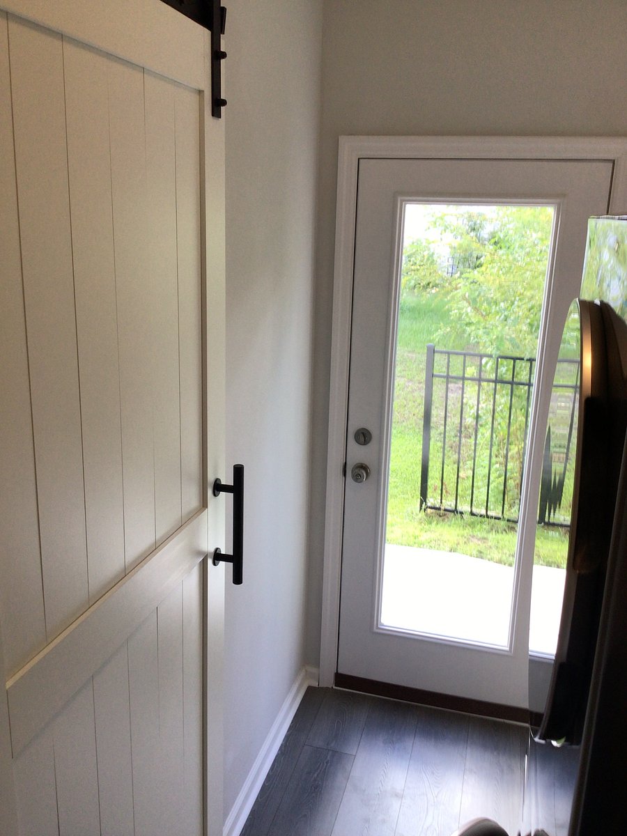 Private side entrance with keypad