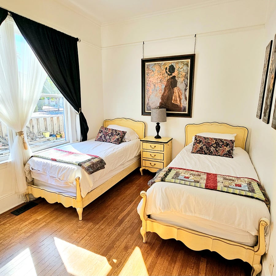 Furnished Finder property 888975_1 photo 12