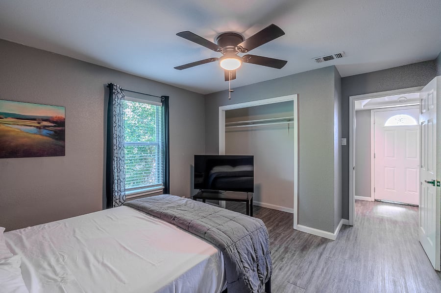 Furnished Finder property 888983_1 photo 12