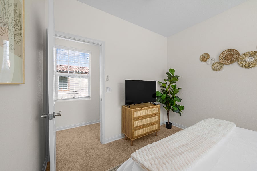 Furnished Finder property 888995_1 photo 15