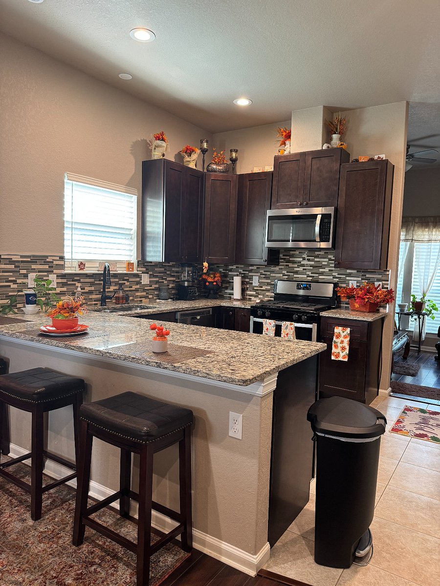 Furnished Finder property 888996_1 photo 9