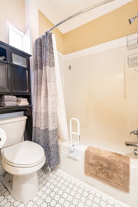Furnished Finder property 889017_1 photo 10