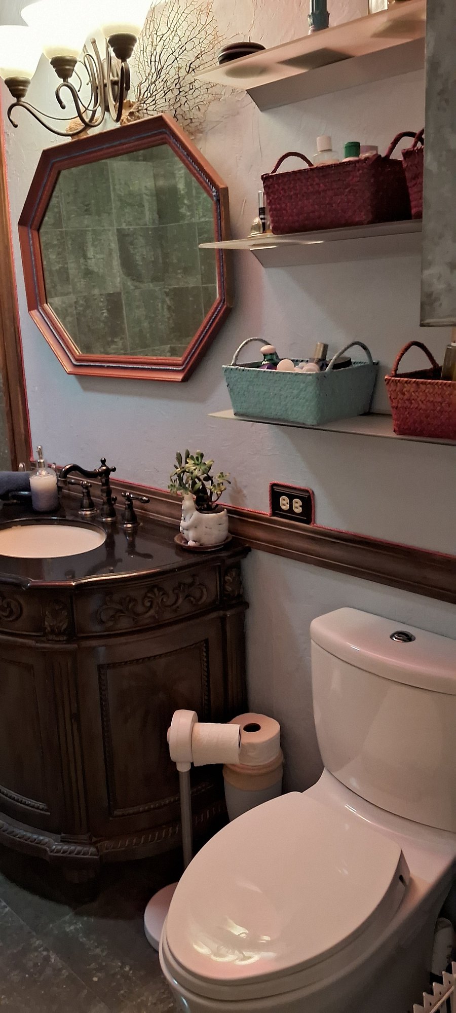 Another view of the primary ensuite, full bathroom