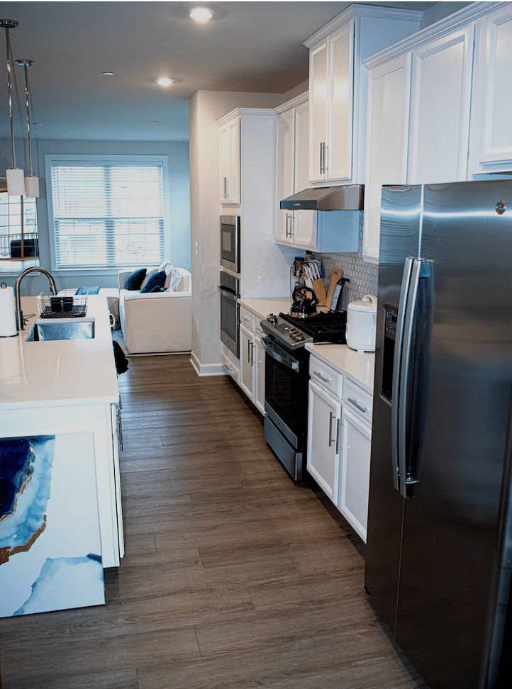 Living room/ Kitchen