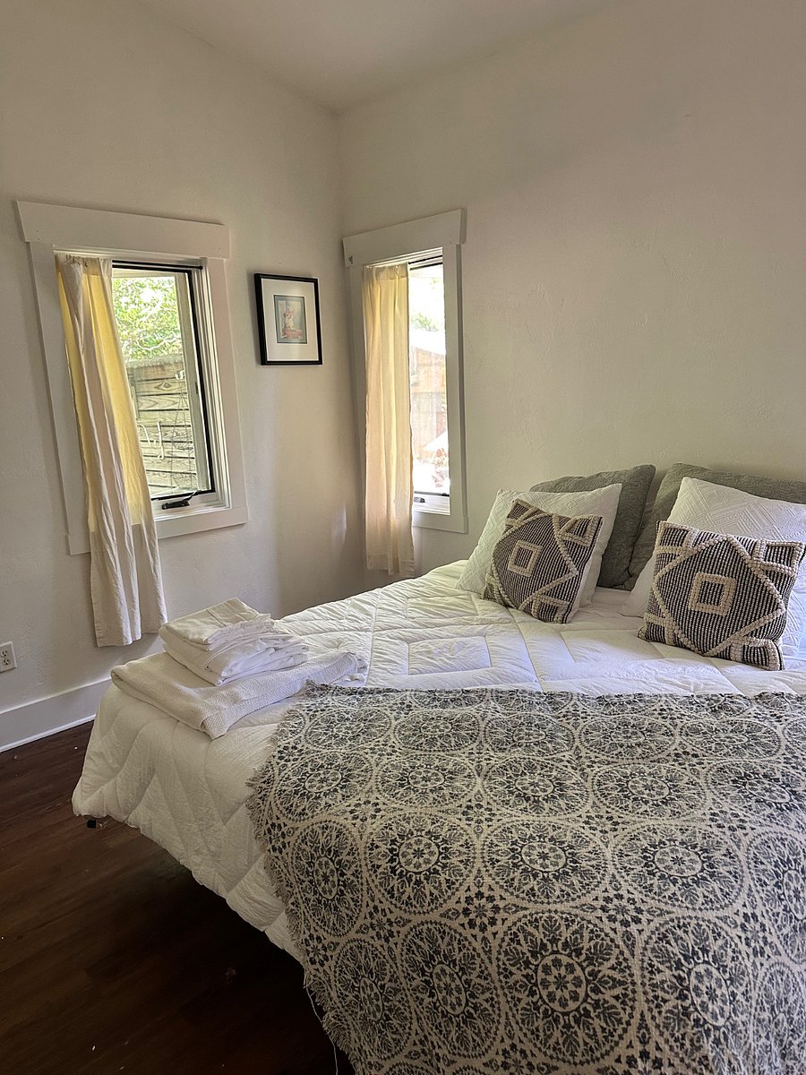 Furnished Finder property 889106_1 photo 7