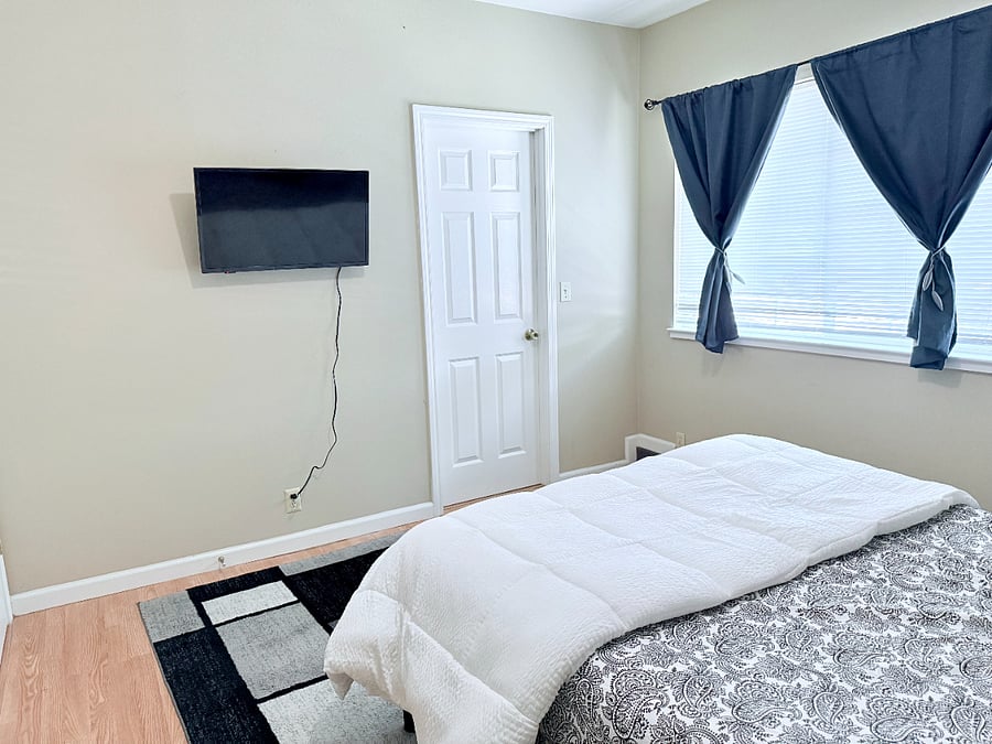 Furnished Finder property 889136_1 photo 9