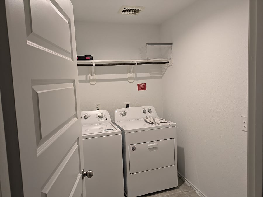 Furnished Finder property 889192_1 photo 11