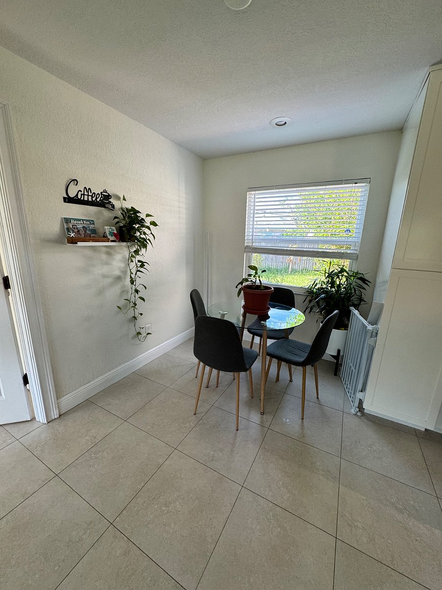 Furnished Finder property 889203_1 photo 10