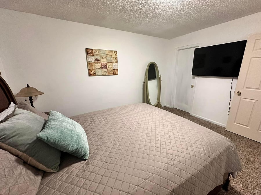 Furnished Finder property 889205_1 photo 12