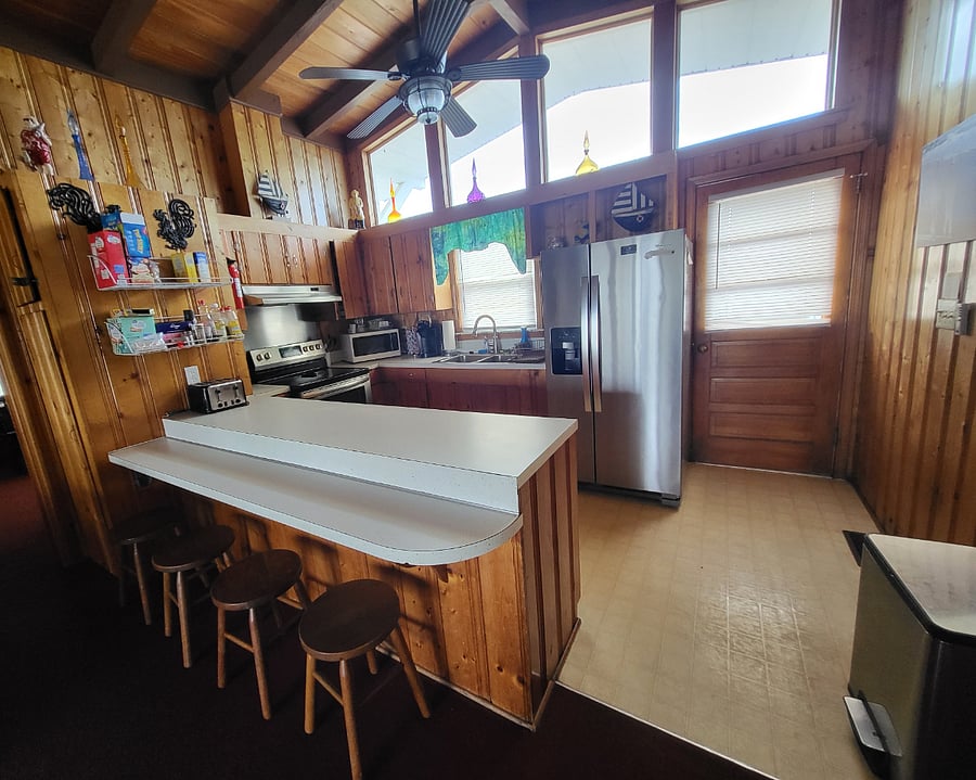 The kitchen has everything you need!